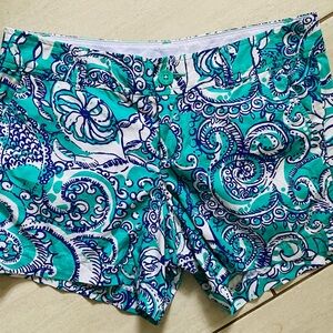 Coastal Vibrant Blue and White Lilly Pulitzer Patterned Shorts size 8